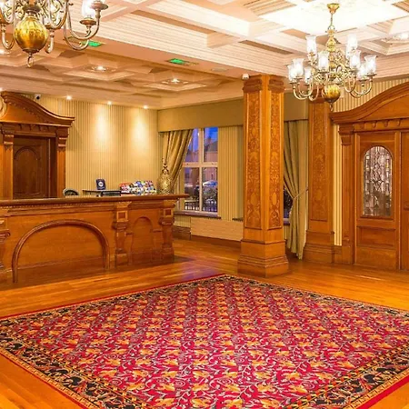 Lady Gregory Hotel, Leisure Club & Beauty 3* Gort